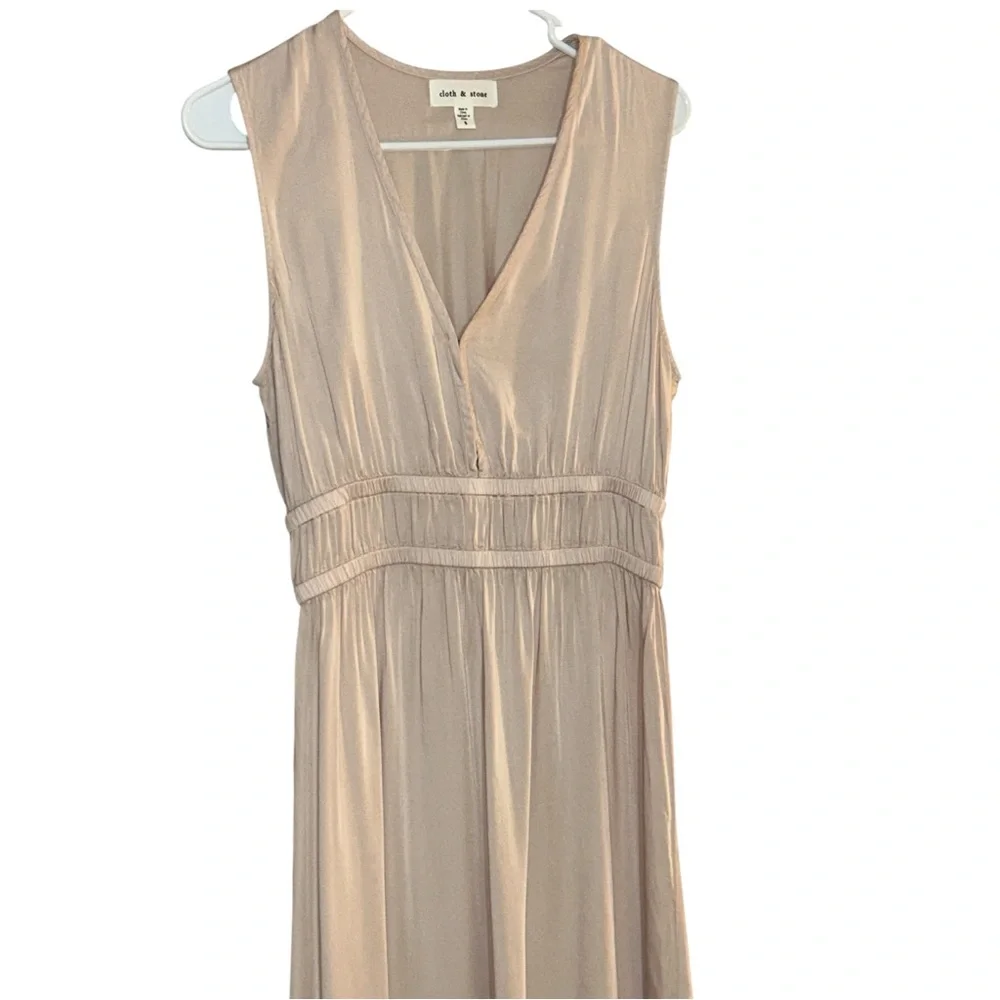 Anthropologie Cloth & Stone Sleeveless Deep-V Dress size small
